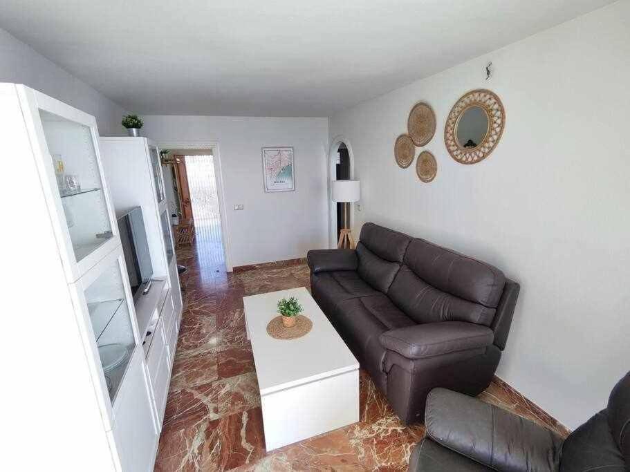 Fuengirola Frente Al Mar Apt Exteriör bild